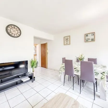 Апартаменты Apt In Massy Масси